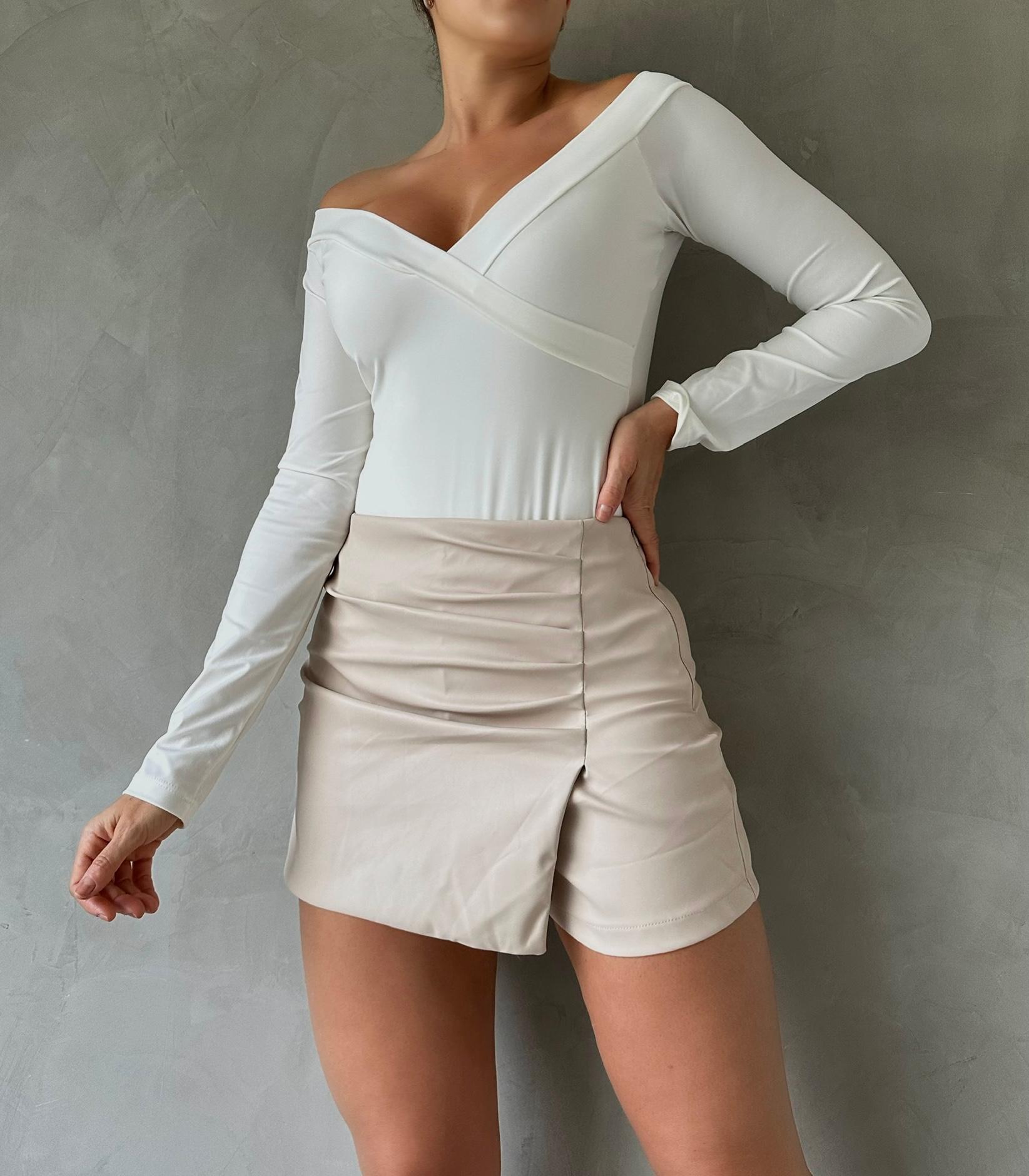 FALDA SHORT CUERINA
